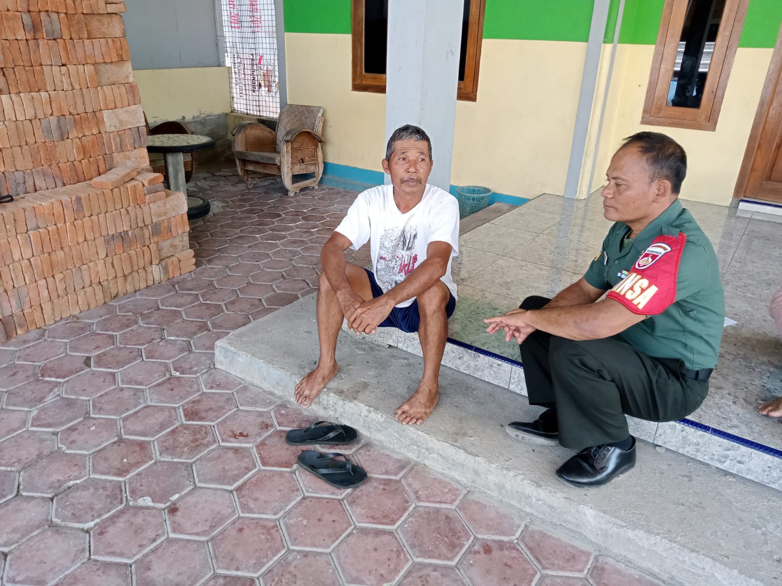 Babinsa Ingatkan Warga untuk Jaga Kesehatan di Tengah Musim Pancaroba