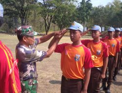Babinsa Koramil Gemolong Jadi Garda Terdepan, Latih Kedisiplinan Melalui Baris-Berbaris