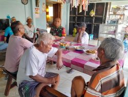 Babinsa Gemolong Selipkan Pesan Damai di Warung Sederhana, Jalin Keakraban dengan Warga
