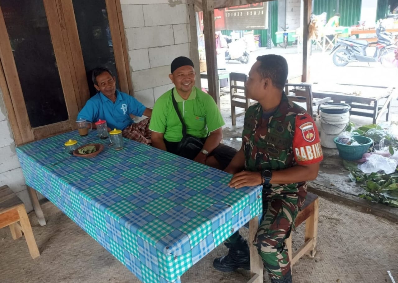 Babinsa Himbau Masyarakat Waspada Hadapi Musim Tak Menentu, Jaga Kesehatan dan Siapkan Antisipasi Bencana