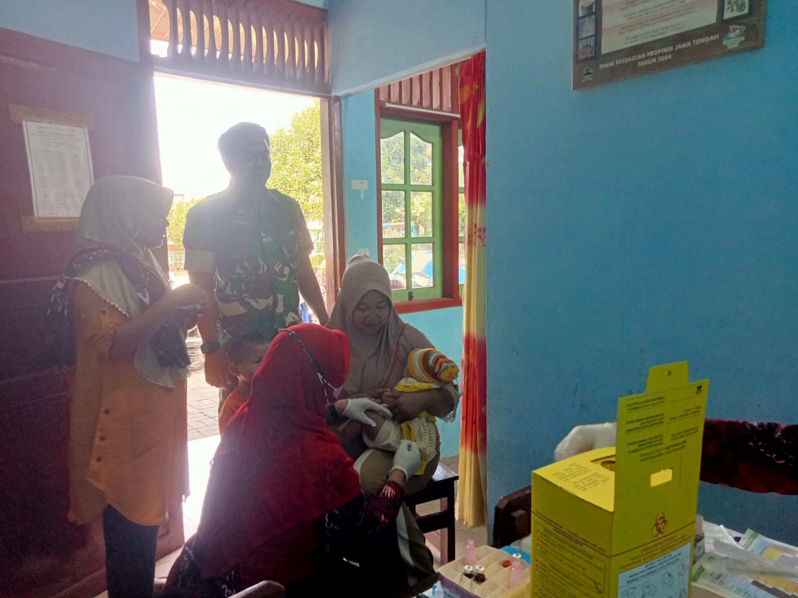 Peran Aktif  Babinsa Dampingi Posyandu Balita