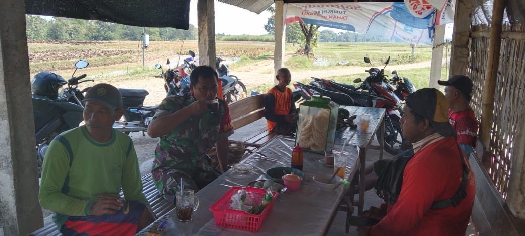 Secangkir Kopi, Secercah Himbauan Serma Suharyono,  Ajak Warga Jaga Keamanan