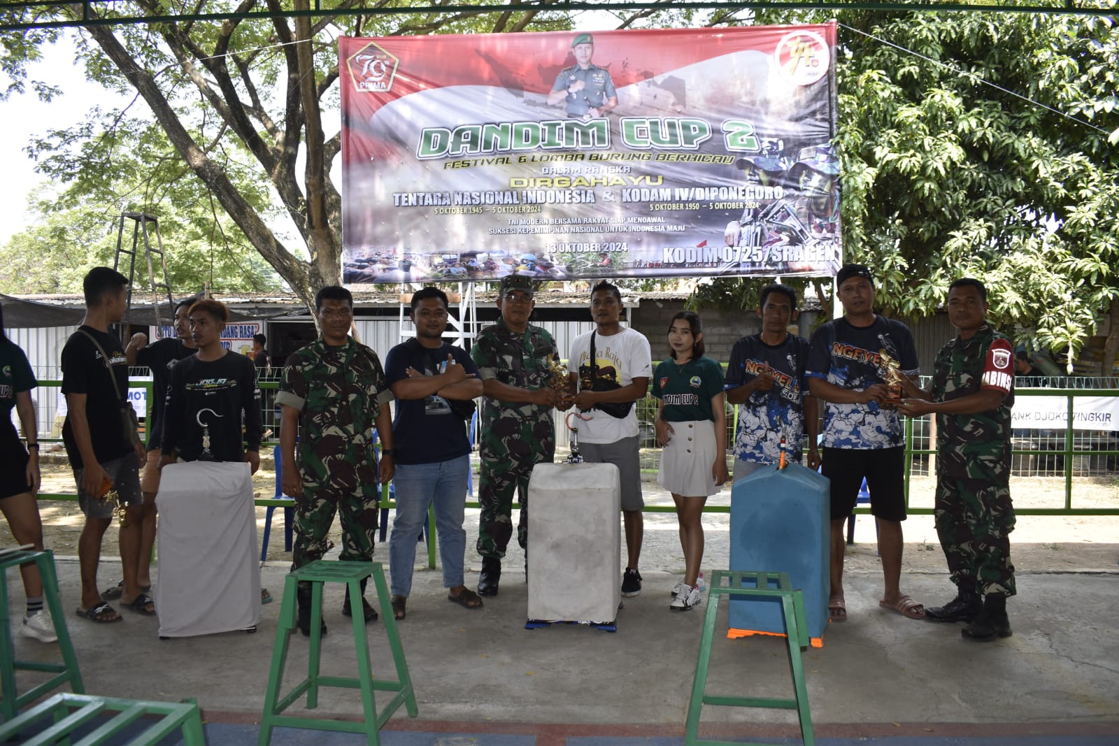 Murai batu hingga sogon adu nyanyian meriahkan lomba kicau HUT TNI