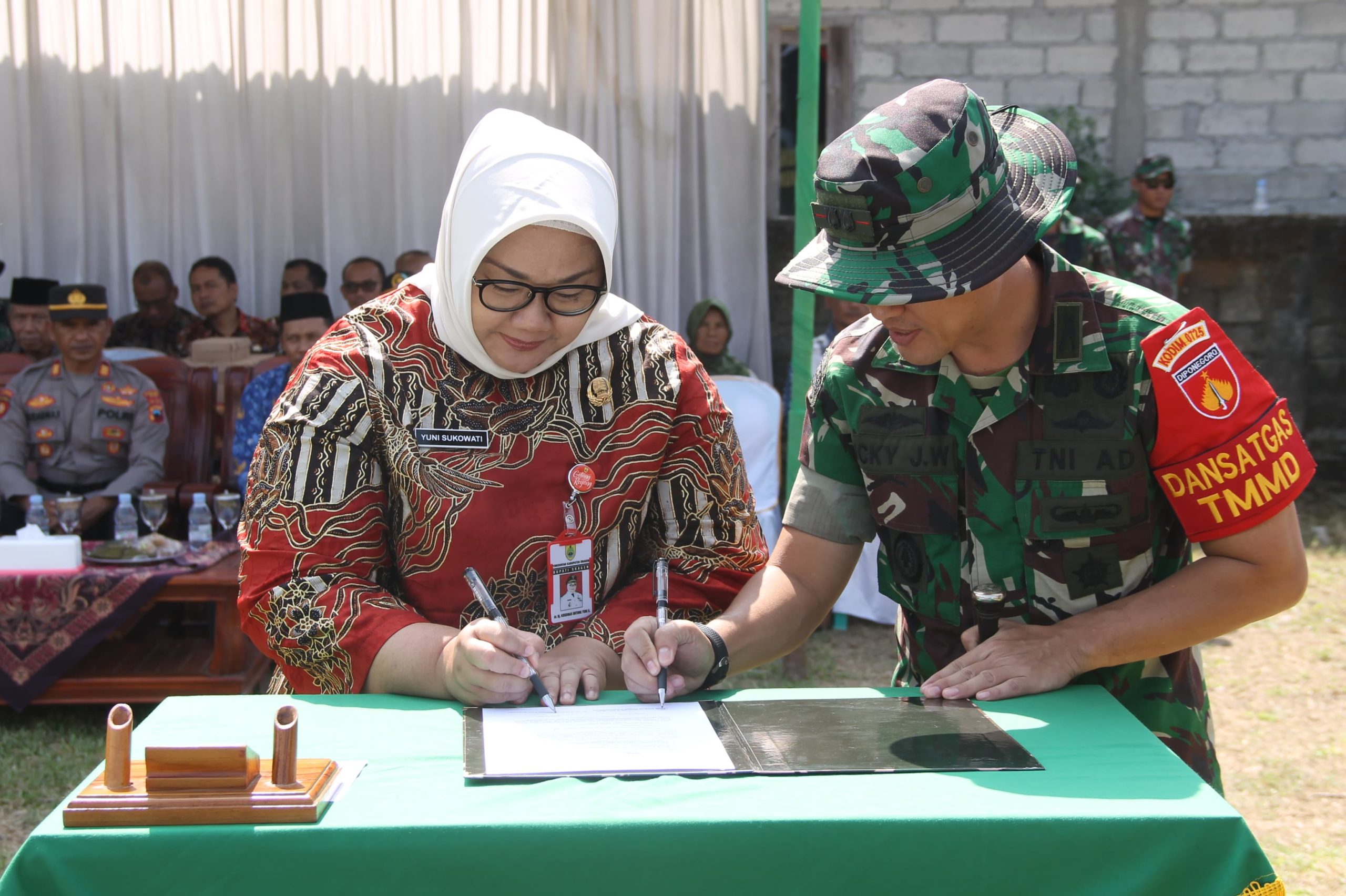 Buka TMMD Sengkuyung tahap IV di Desa Pagak, Bupati Sragen sampaikan dampak positif TMMD