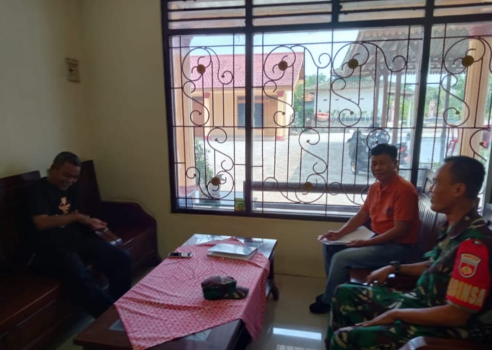 Serma Bambang Kunjungi Balai Desa, Wujud Kerjasama Dalam Membangun Desa