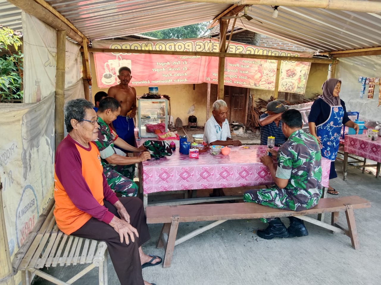 Babinsa Minta Warga Segera Laporkan Hal Menonjol di Wilayah