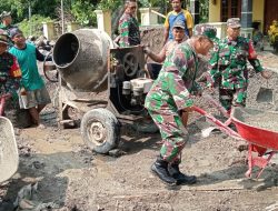 Danramil dan Anggota  Bangun Jembatan Penghubung Antar Desa, Membuka Akses dan Mempererat Silaturahmi
