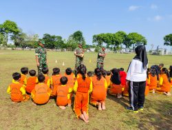 Babinsa Jurangjero Tanamkan Cinta Tanah Air pada Siswa SD melalui Kegiatan Edukatif