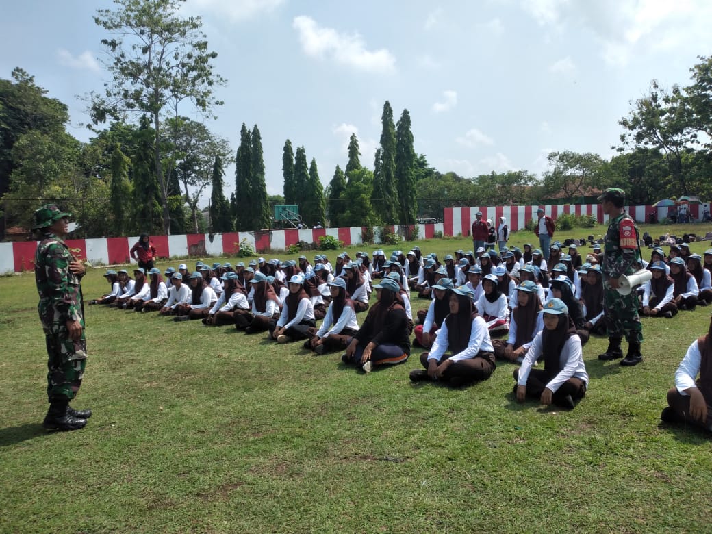 Babinsa Berikan Latihan Wawasan Kebangsaan, Bangun Jiwa Nasionalis Siswa SMK N I Kedawung