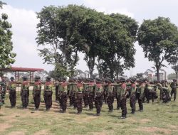 Joko Latih Kedisiplinan Siswa SMK Binawiyata Melalui Pelatihan Baris Berbaris