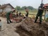 Juhari  Berperan Aktif Dalam Pembangunan Talud Irigasi