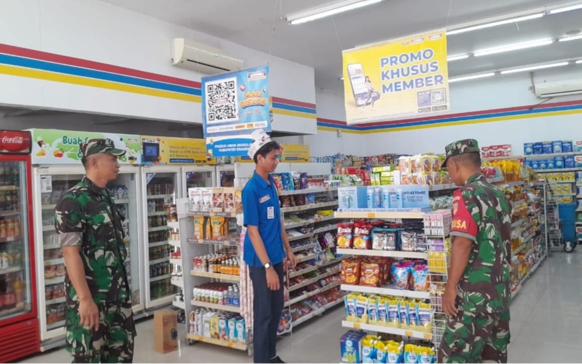 Babinsa Karangmalang Aktifkan Patroli Wilayah, Kunjungi Titik Keramaian