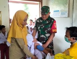 Serma Widi Turut Tenangkan Siswa Saat Dampingi Bias