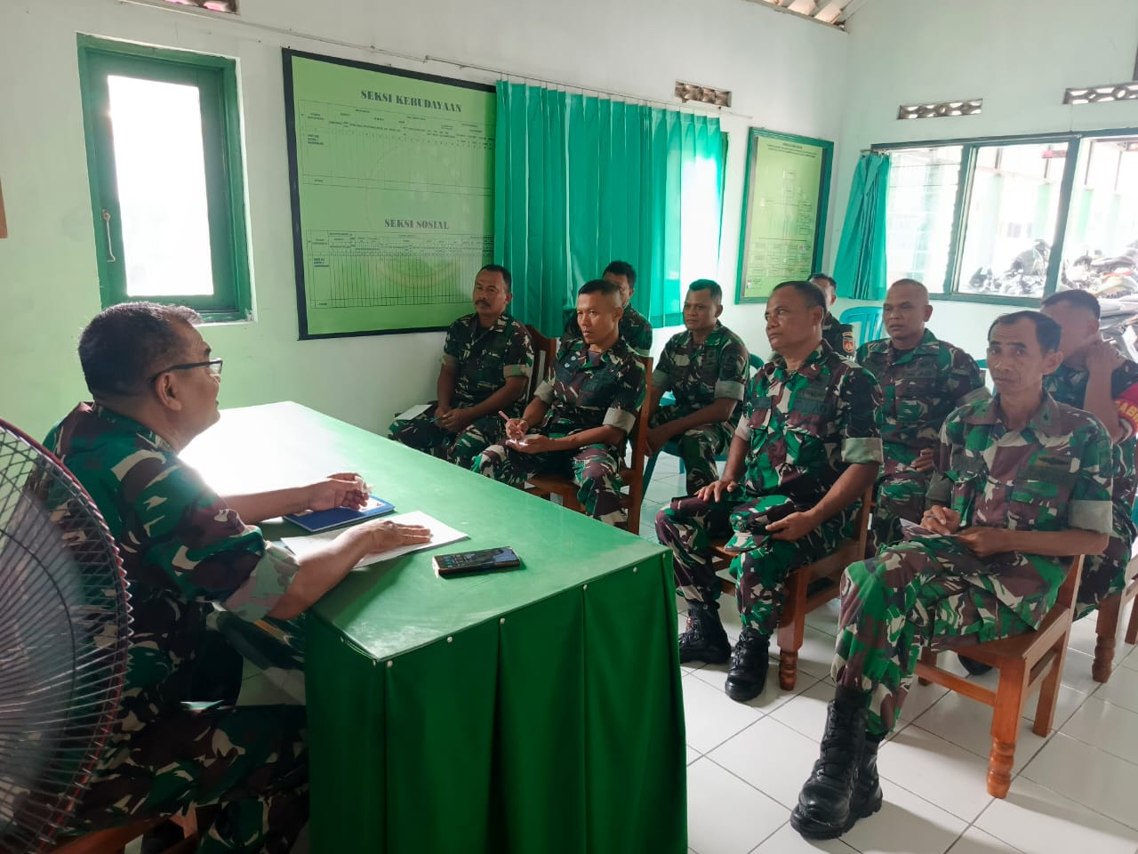 Danramil  Berikan Arahan Jitu dalam Jam Komandan