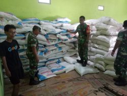 Cegah Kecurangan, Babinsa Cek Stok Pupuk Bersubsidi