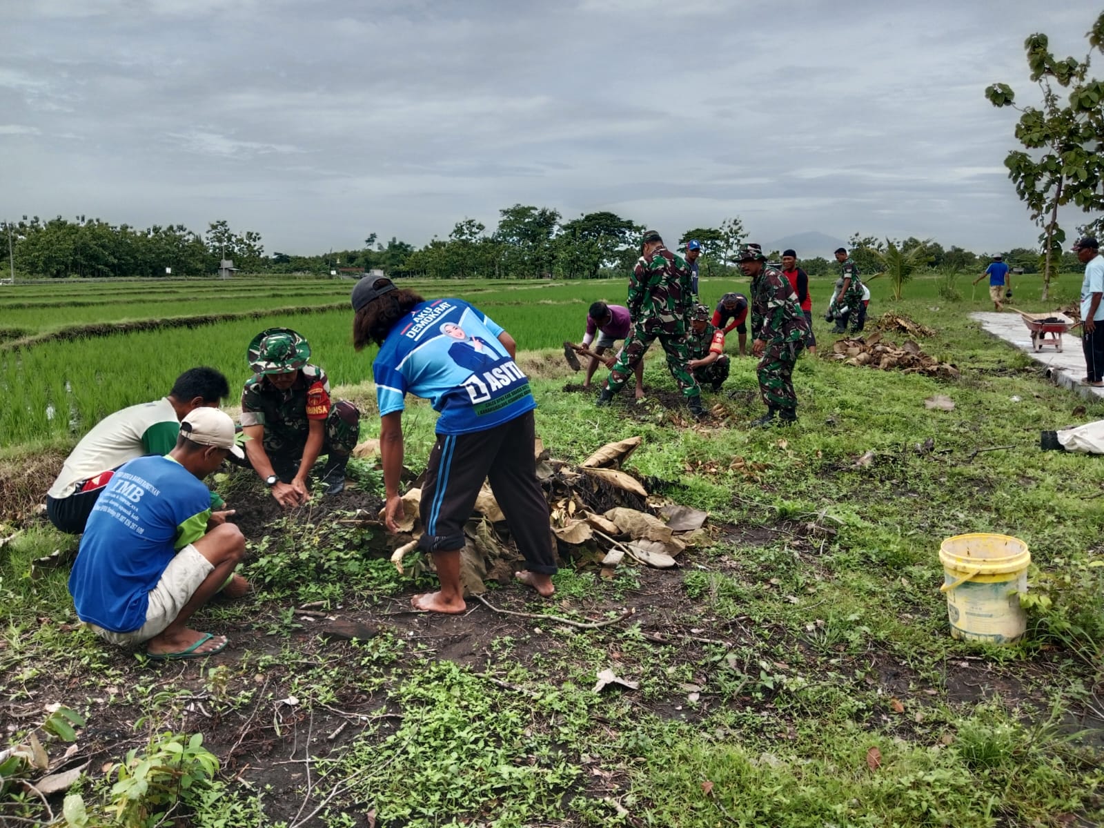 Penanaman Pohon Sukun Upaya Koramil Karangmalang  Mendukung Penghijauan