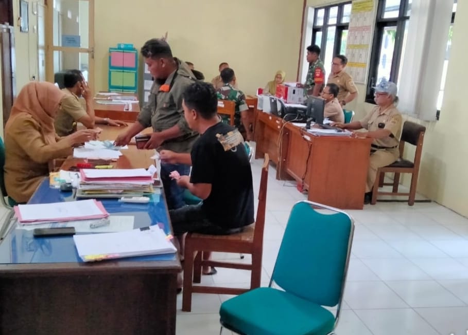 Perbaharui Data Wilayah, Babinsa Laksanakan Puldatater di Kantor Kelurahan