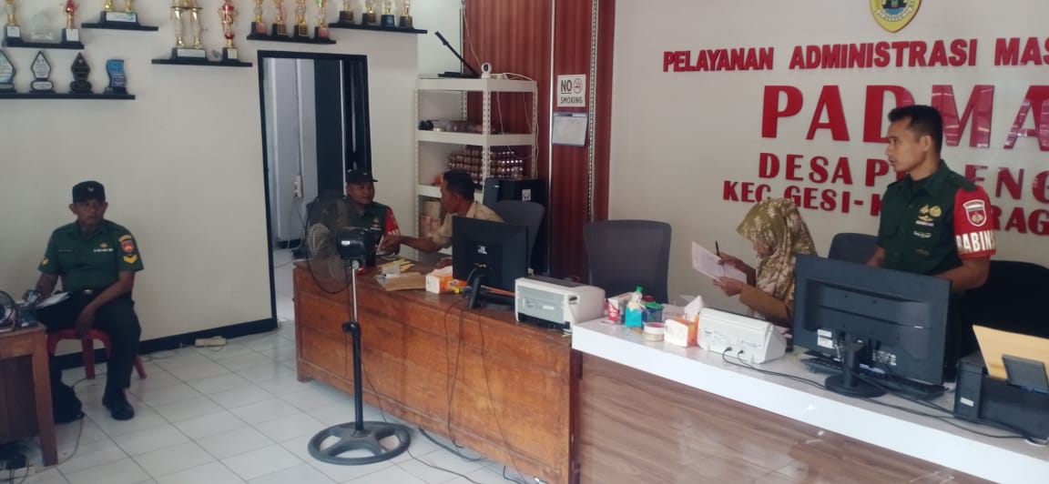 Inilah Manfaat Babinsa Kunjungi Kantor Desa, Menjadi  Jembatan Emas Antara Rakyat dan Pemerintah