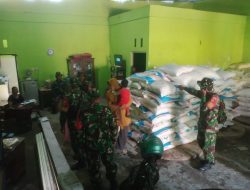 Danramil  Pantau Stok Pupuk Bersubsidi