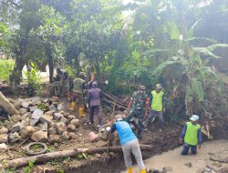 Bangun Talud, Cegah Air ke Jalan