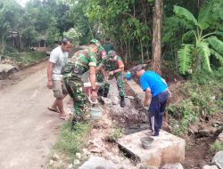 Bantu Warga Bangun Talud, Babinsa Berharap Tingkatkan Fasilitas Umum