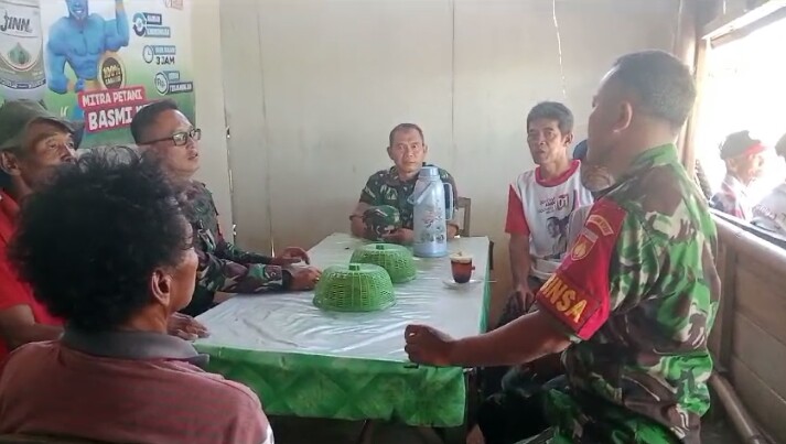Komunikasi Dengan Petani, Sumartana Himbau Tingkatkan Kualitas Padi