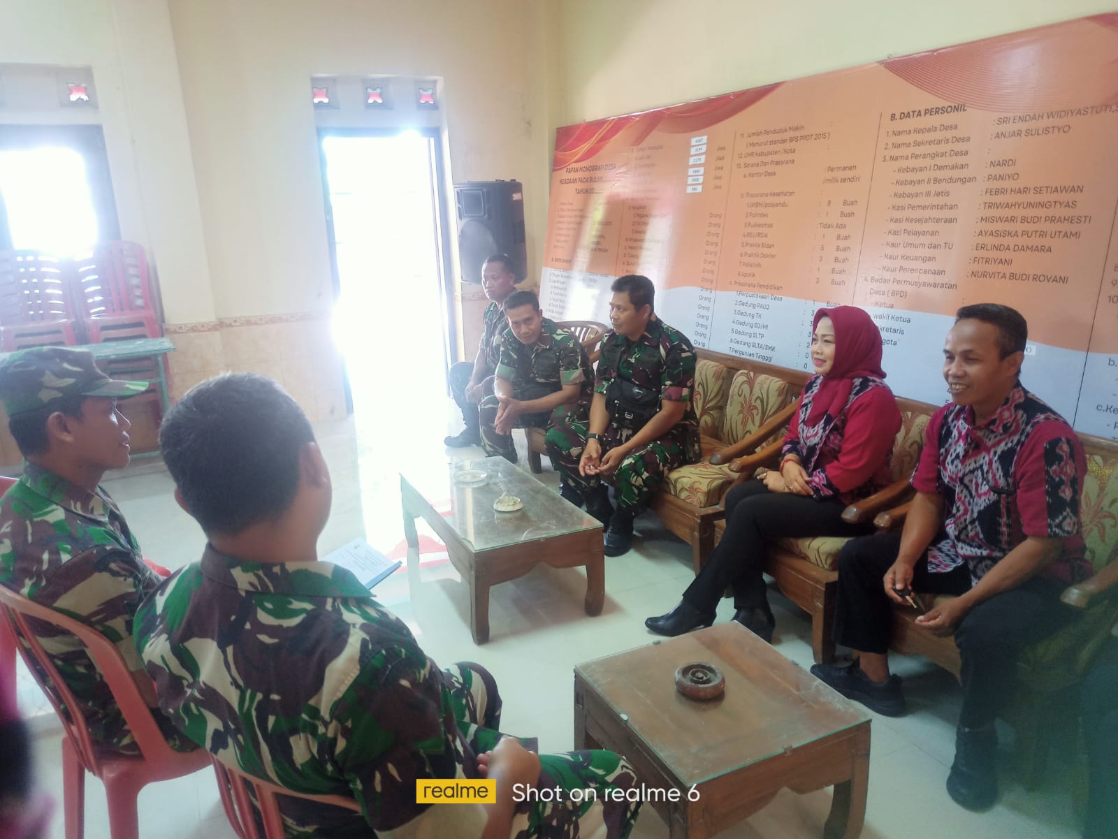 Jalin Sinergitas Babinsa Komsos Bersama Aparatur Desa