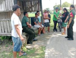 Babinsa Imbau Warga Tanam Pohon Rindang Demi Keselamatan