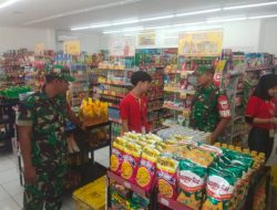 Babinsa Pastikan Stok Sembako Aman Jelang Imlek