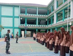 Babinsa Bekali Pelatihan Dasar Kepemimpinan Siswa