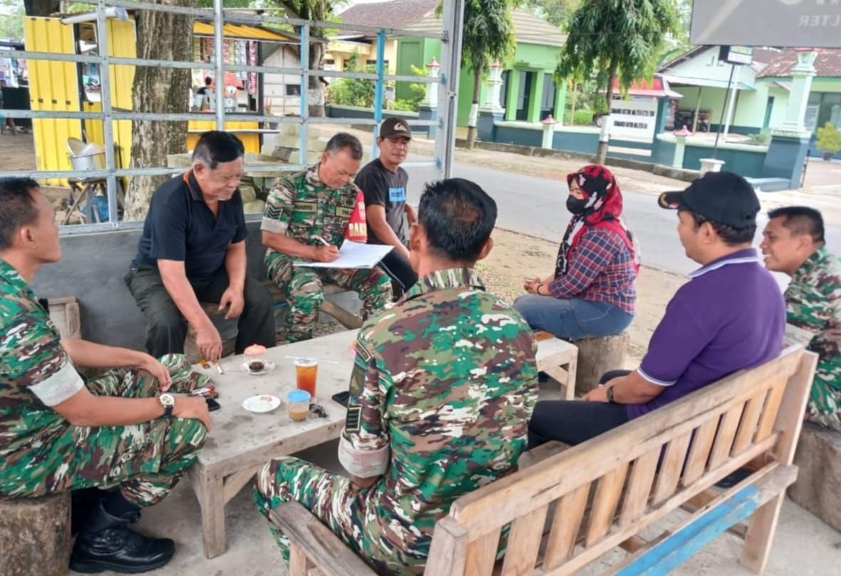 Jalankan Tugas Pokok, Babinsa Eratkan Hubungan Dengan Perangkat Desa
