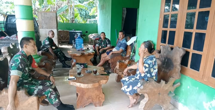 Perkuat Silahturahmi Babinsa Gelar Komsos Dengan Tokoh Masyarakat