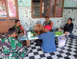 Eko, Ngobrol Santai Sambil Jalin Silaturahmi di Warung Mbak Atik