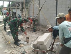 Babinsa Gotong Royong Bangun Rumah, Semangat Kebersamaan Untuk Masyarakat Babinsa Gotong Royong Bangun Rumah, Semangat Kebersamaan Untuk Masyarakat