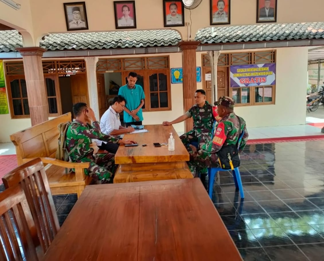 Jalin Sinergitas Babinsa Komsos Bersama Aparatur Desa