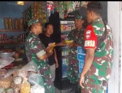 Kunjungi Pasar Babinsa Pastikan Stabilitas Harga Sembako Masih Stabil
