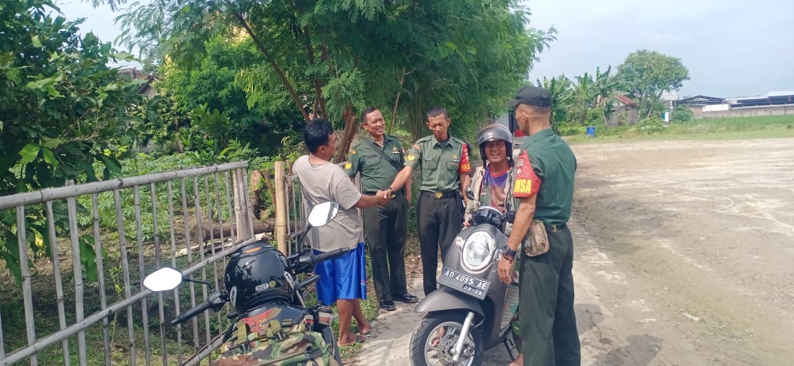 Babinsa dan Tokoh Pemuda, Menjalin Komunikasi untuk Kemajuan Desa