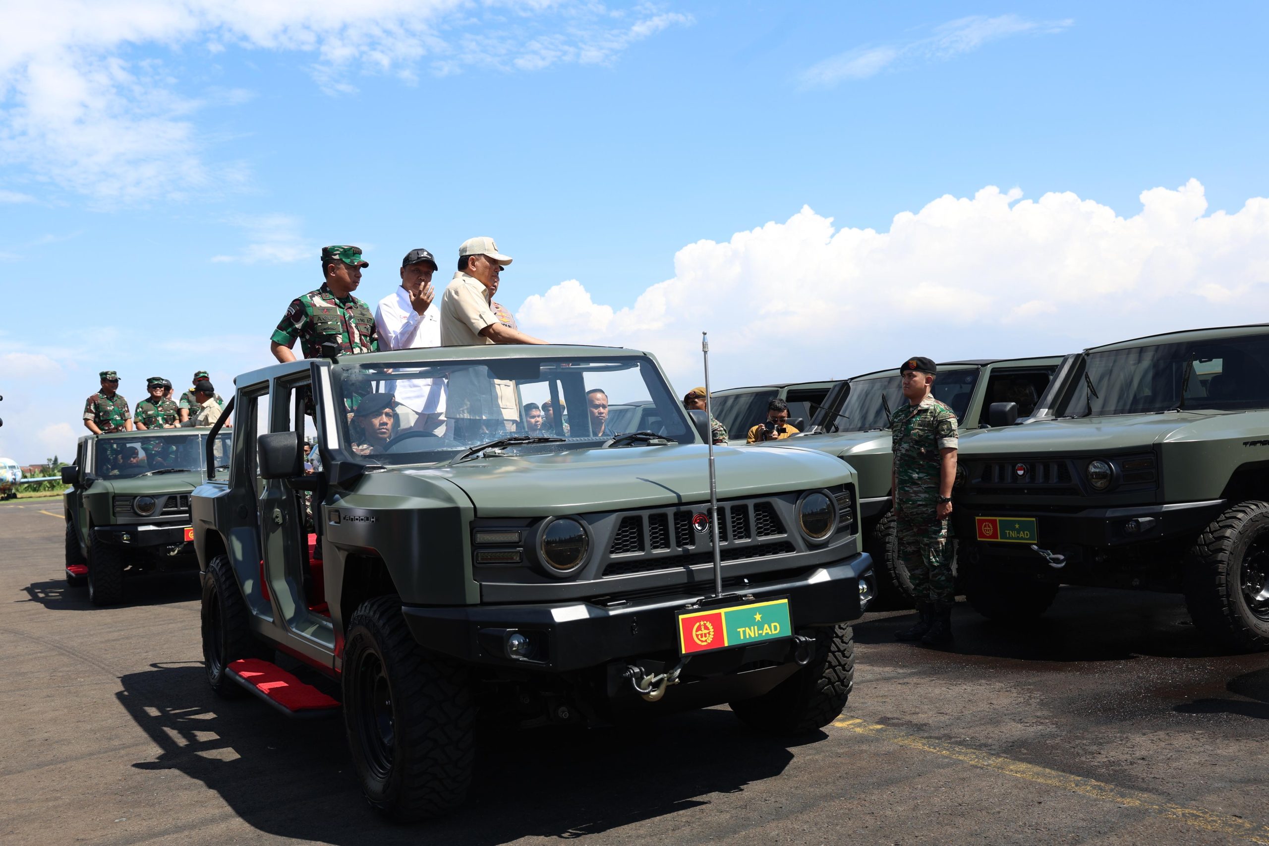 Panglima TNI Terima 650 Unit  Ransus Maung dari Kemhan untuk Perkuat Pertahanan NKRI