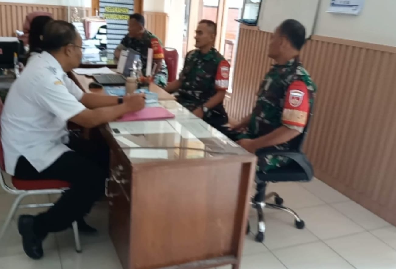 Jalin Sinergitas Babinsa Komsos Bersama Aparatur Desa