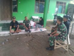 Babinsa Desa Toyogo Jalin Silaturahmi dengan Masyarakat, Pererat Kerukunan dan Keamanan