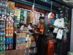 Babinsa Pantau Ketersediaan Sembako Babinsa Pantau Ketersediaan Sembako