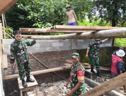 Babinsa Lebih dari Sekedar Pelindung, Juga Sahabat dalam Membangun Rumah Warga Babinsa Lebih dari Sekedar Pelindung, Juga Sahabat dalam Membangun Rumah Warga