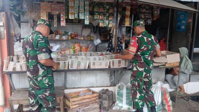 Babinsa Siaga, Pantau Stok Sembako