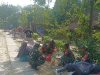Babinsa Kembangkan Keakraban dengan Warga Melalui Komunikasi Sosial