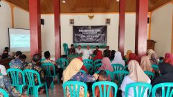 Babinsa Hadiri Musdes :  Sinergi TNI dan Masyarakat di Desa Poleng
