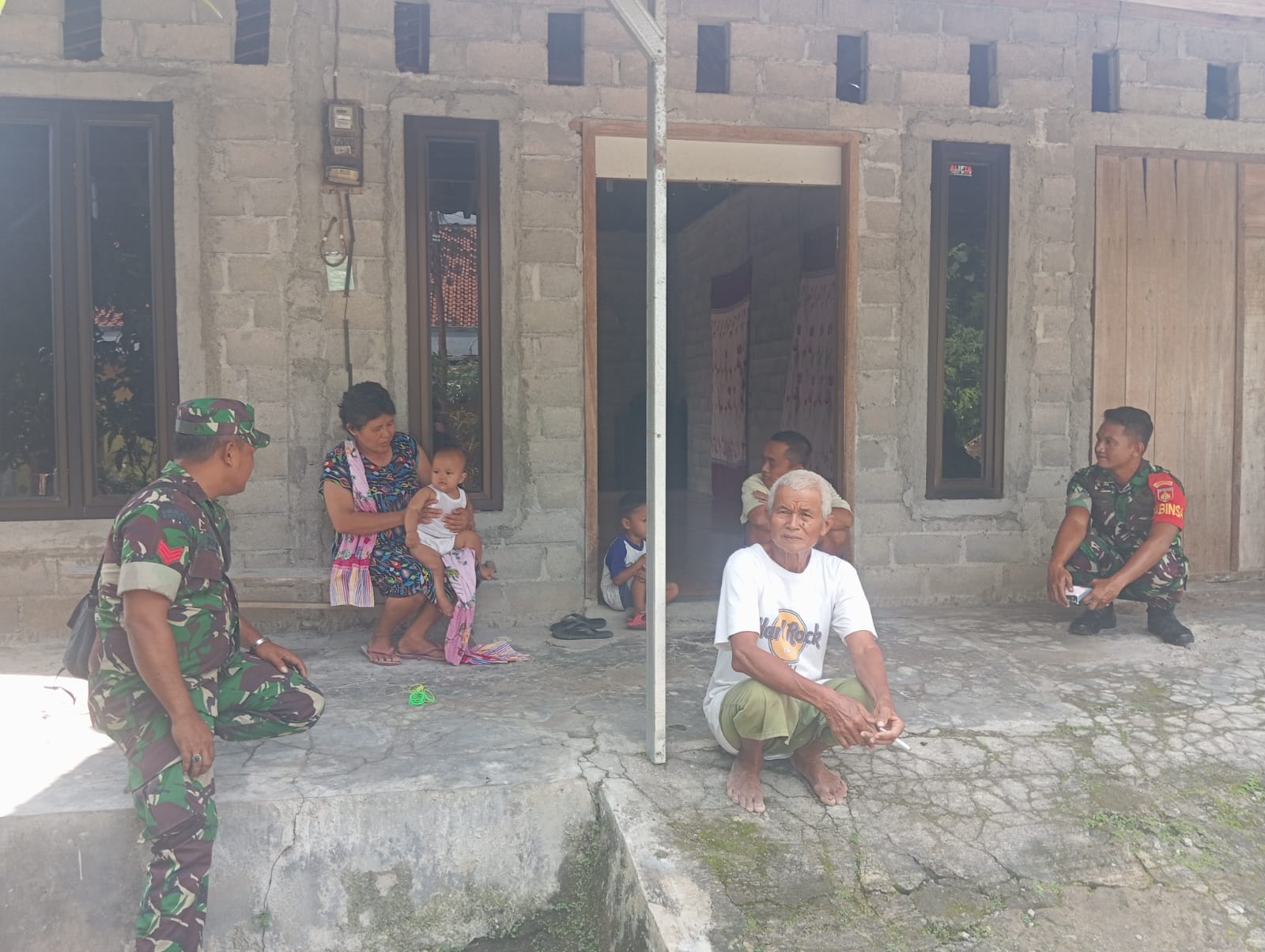 Babinsa Aktif Serap Informasi dari Warga, Jalin Kedekatan
