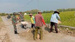 Babinsa Bangun Talud Demi Lancarnya Transportasi Pertanian