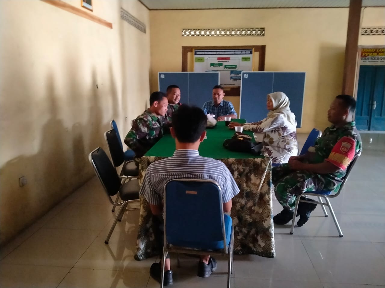 Babinsa  Aktif Pendataan Penerima Bantuan PKH, Pastikan Tepat Sasaran