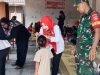 Babinsa Berperan Aktif Dampingi Pemberian Vitamin Untuk Balita