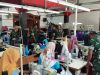 Babinsa Beri Dukungan dan Motivasi Pada UMKM Konveksi Baju Lokal